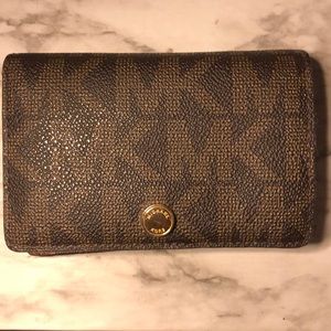 Michael Kors Wallet Gently Used